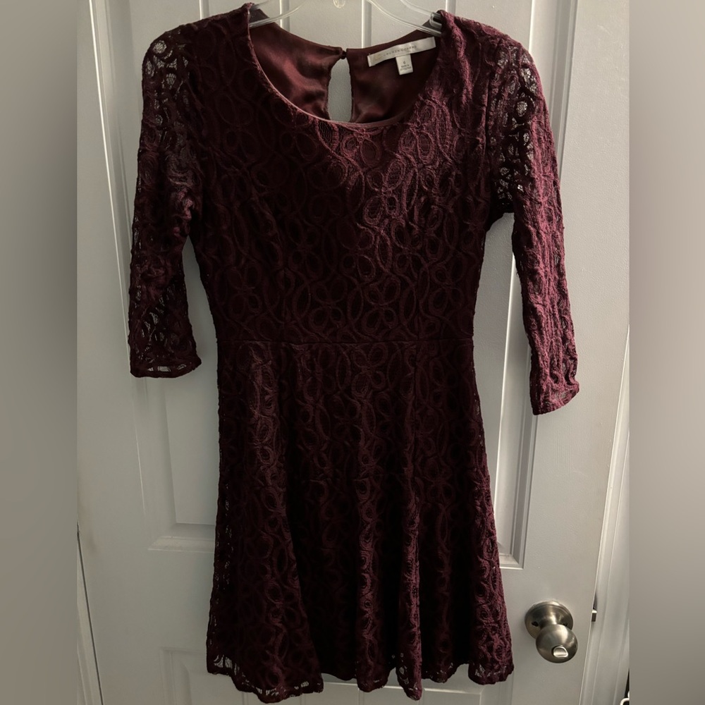 Lauren Conrad Lace Dress with Half Sleeves Size 6
